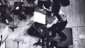 『箏とオーケストラのための協奏曲』を指揮(1987年)